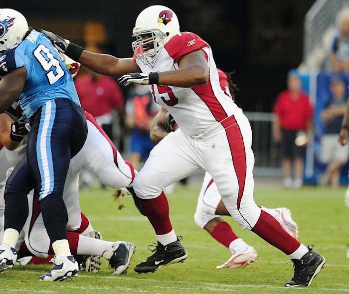 Arizona-Cardinals-Levi-Brown.jpg